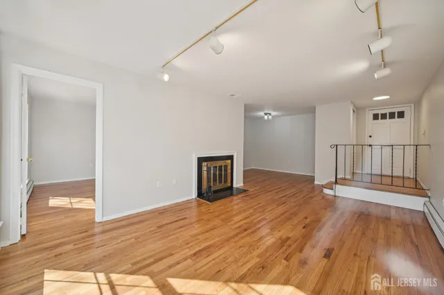 $299,000 | 323 Gill Lane, Unit 11C, Iselin, NJ 08830