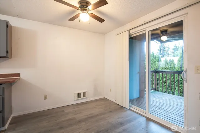 $900,000 | 718 10th Street Southeast, Puyallup, WA 98372