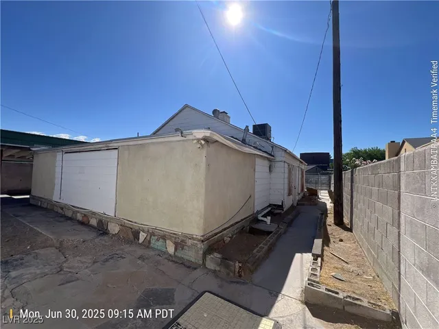 $969 | 10 East Bonanza Road, Unit A, Las Vegas, NV 89101