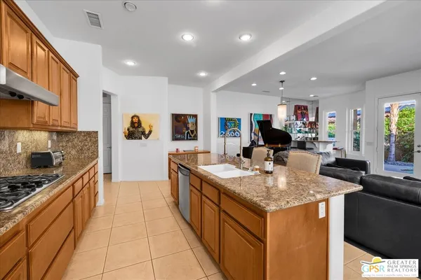 $679,000 | 105 Shoreline Drive, Rancho Mirage, CA 92270