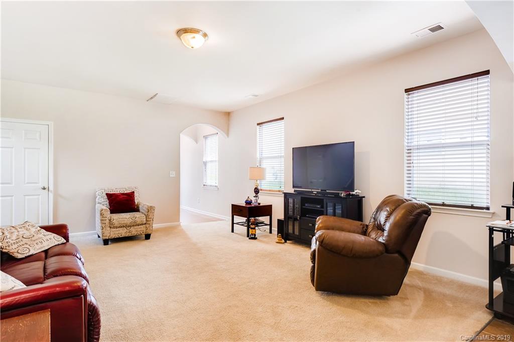 10912 Greenhead View Road Charlotte, NC 28262 - Photo 5 of 27