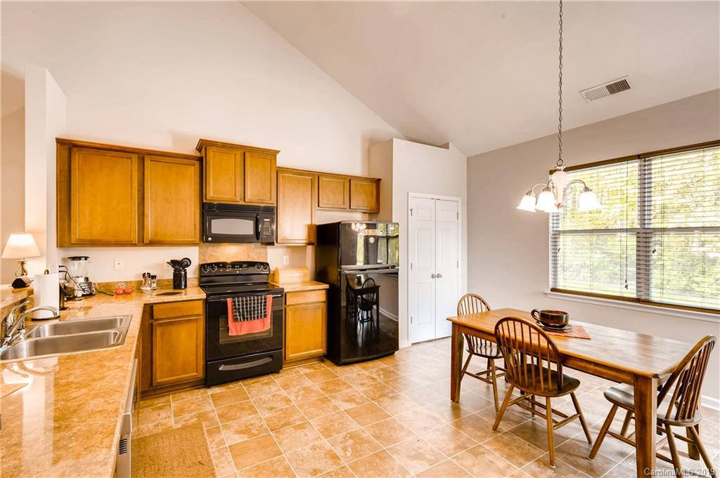 10912 Greenhead View Road Charlotte, NC 28262 - Photo 9 of 27