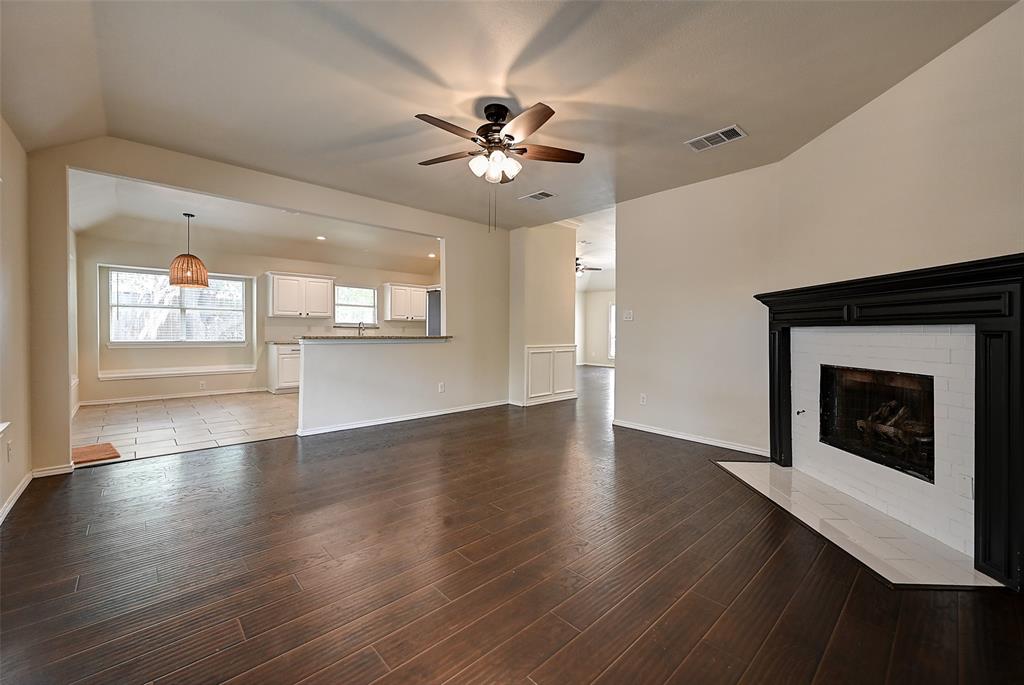 1508 Sandy Ridge Drive McKinney, TX 75069 - Photo 4 of 40