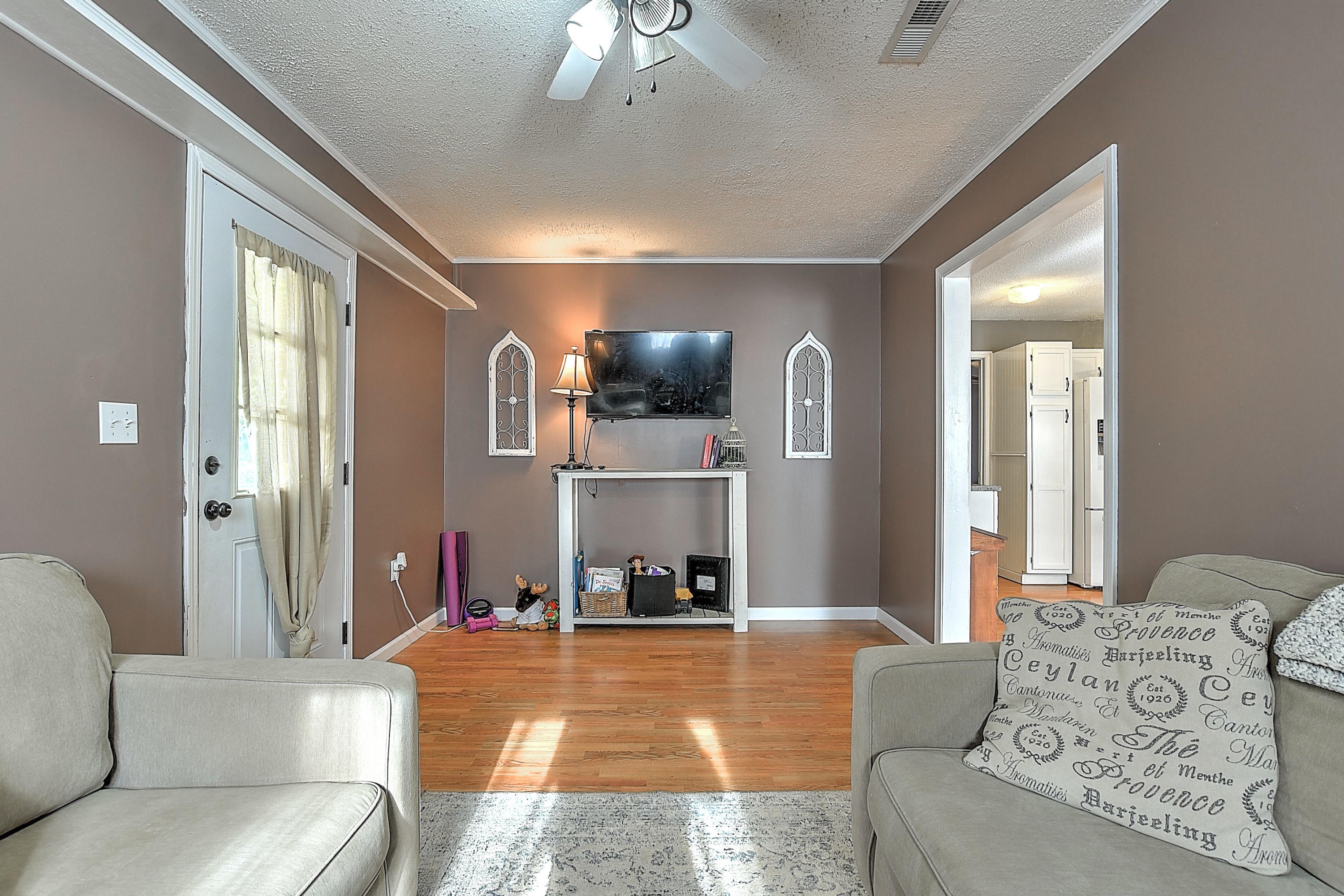 109 Cleveland Road Gray, TN 37615 - Photo 11 of 35 109 Cleveland-9