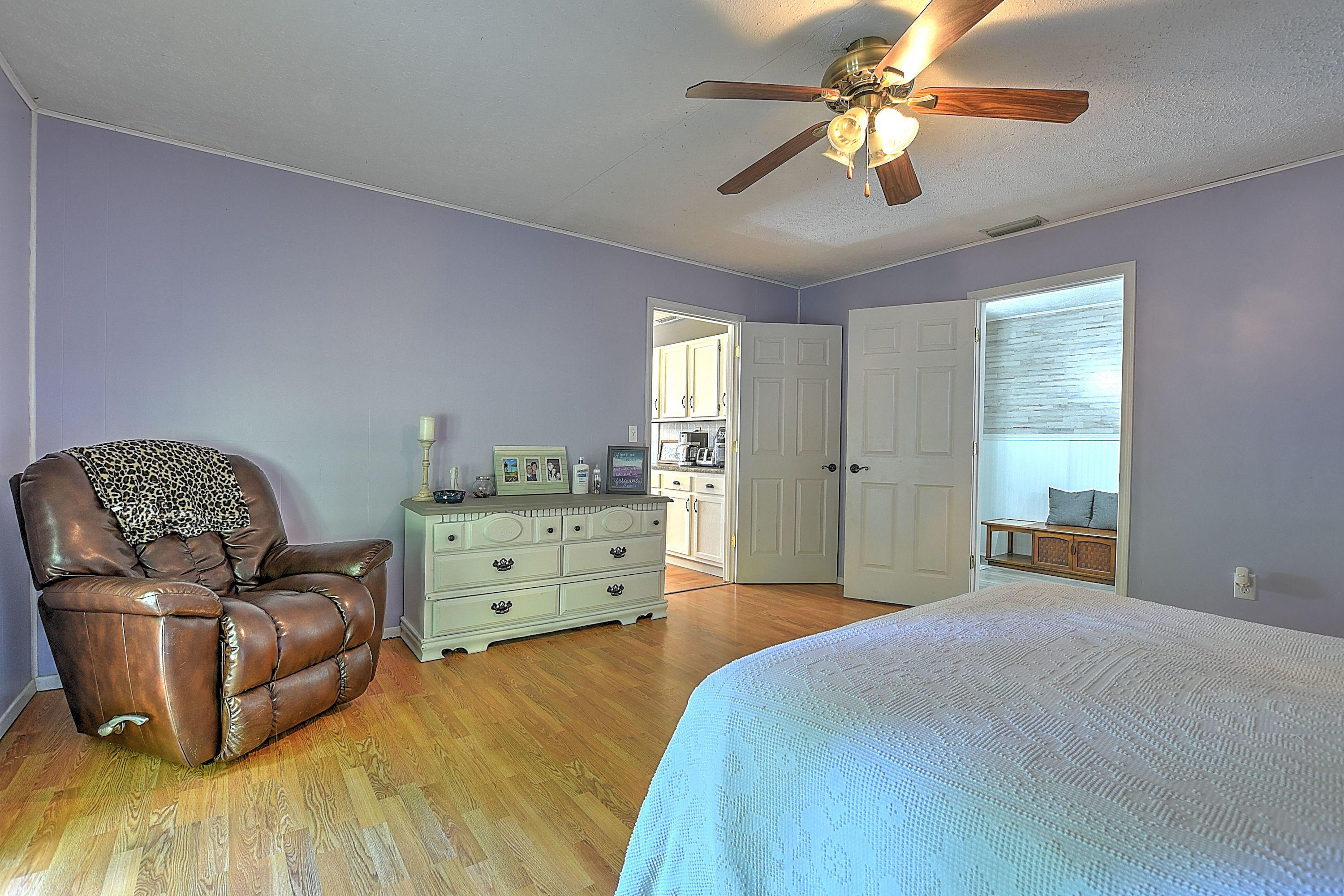 109 Cleveland Road Gray, TN 37615 - Photo 13 of 35 109 Cleveland-27