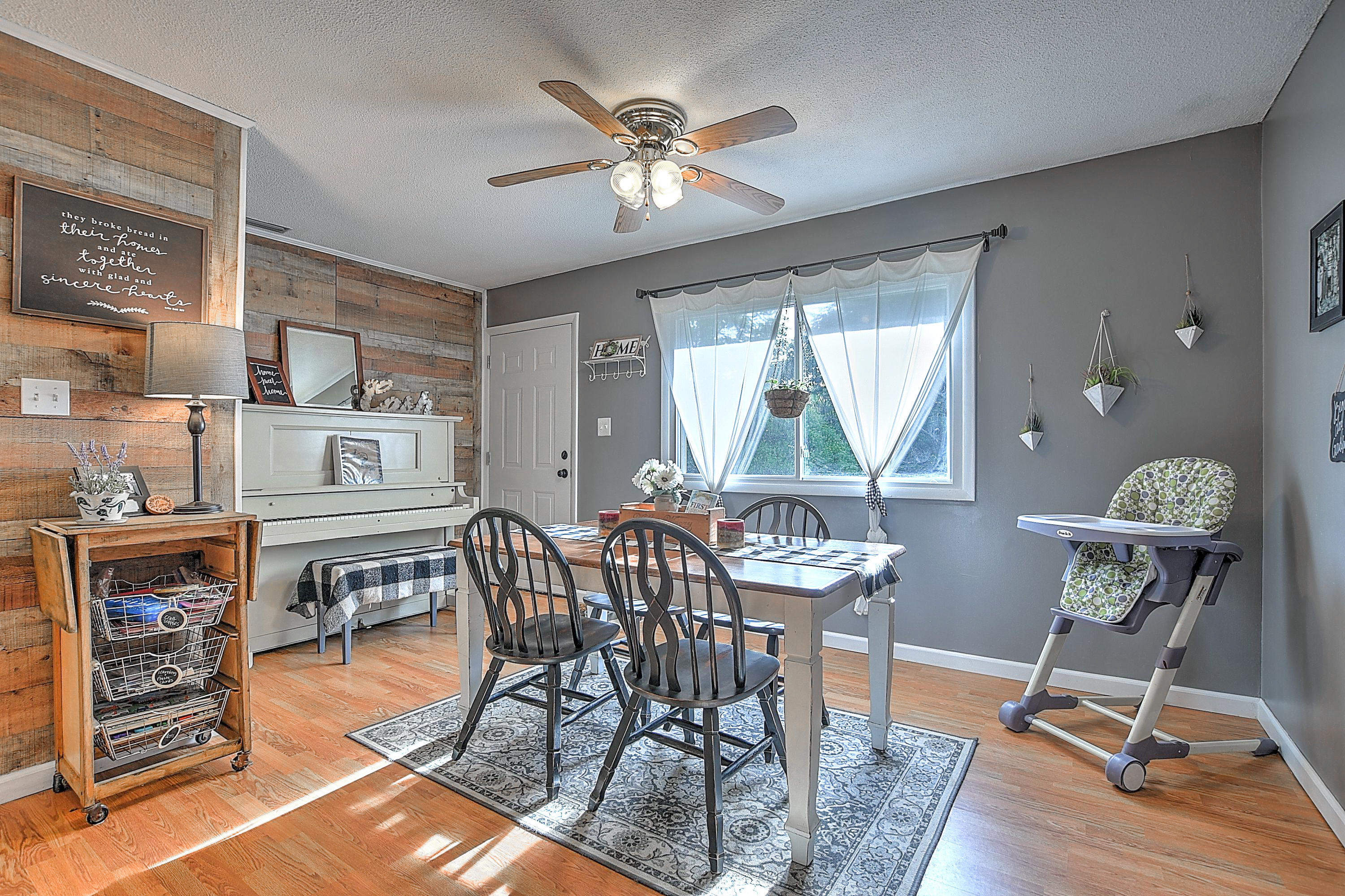 109 Cleveland Road Gray, TN 37615 - Photo 3 of 35 109 Cleveland-4
