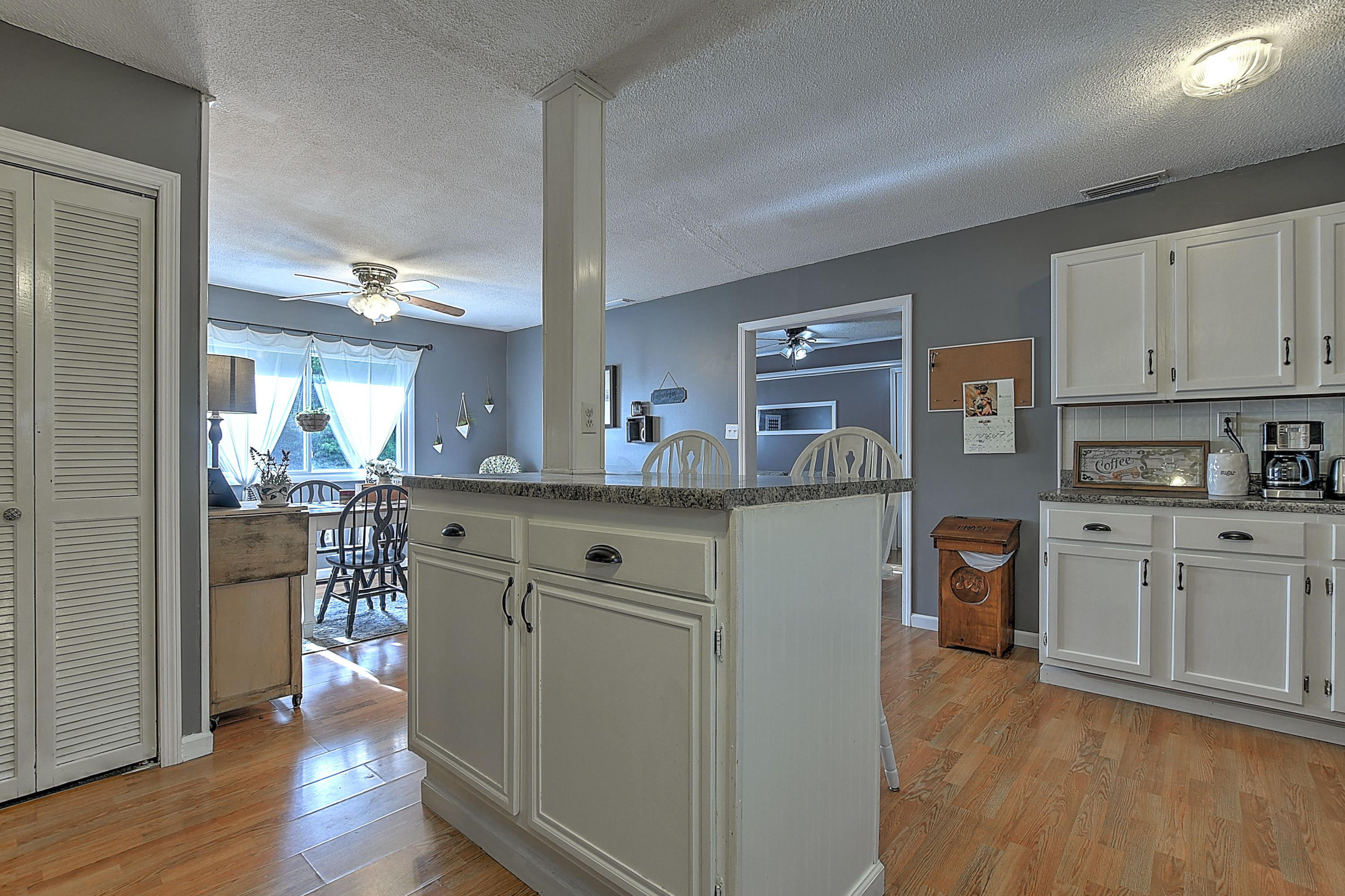 109 Cleveland Road Gray, TN 37615 - Photo 8 of 35 109 Cleveland-13