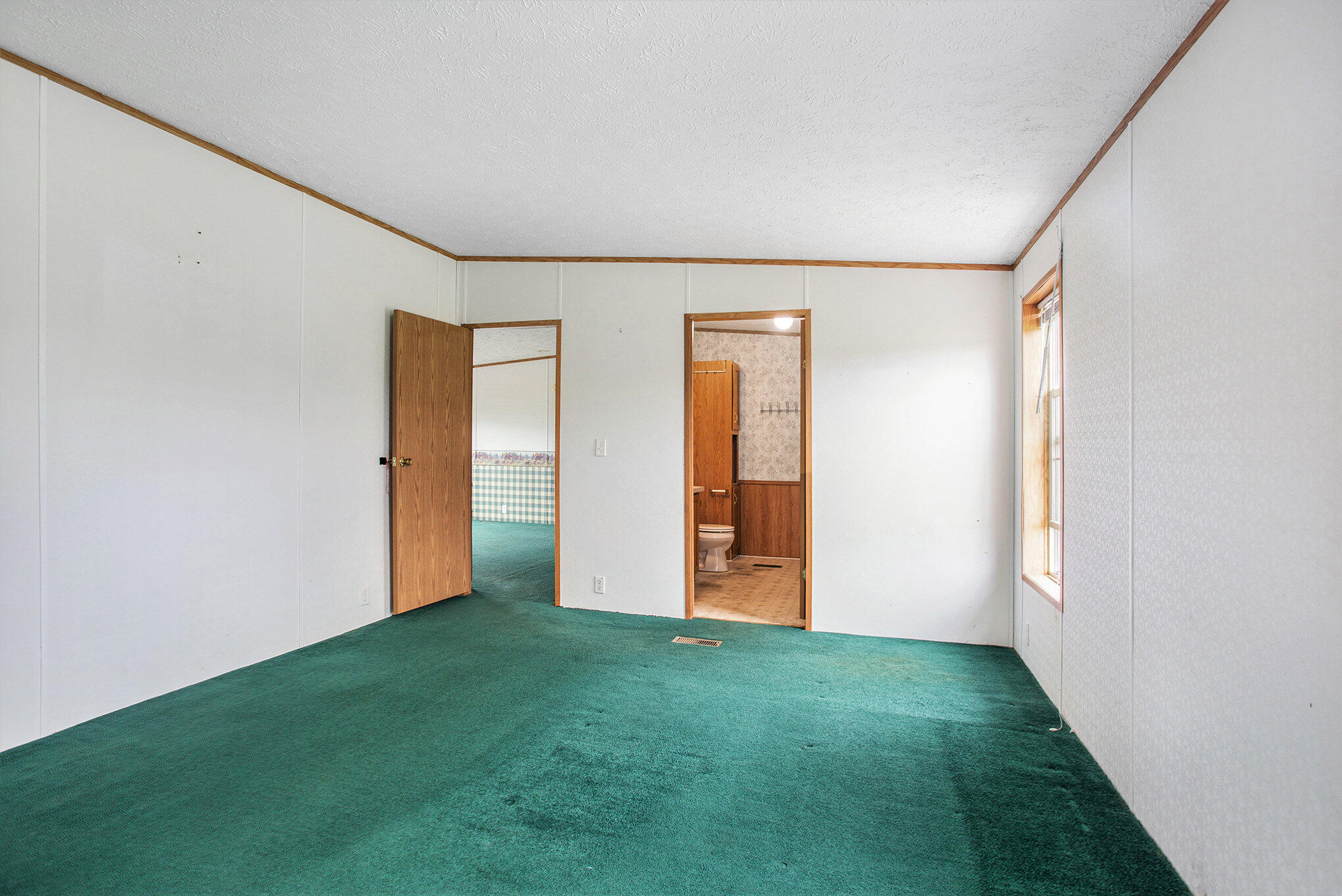 4246 South Stevenson Road Sheridan, MI 48884 - Photo 10 of 29 Main Bedroom