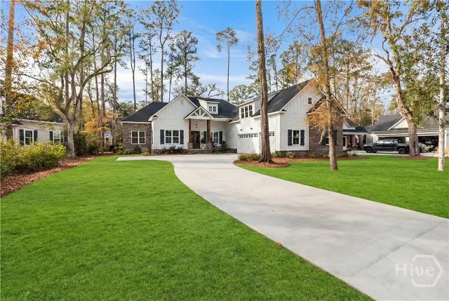 $949,000 | 542 Linkside Lake Drive, Richmond Hill, GA 31324