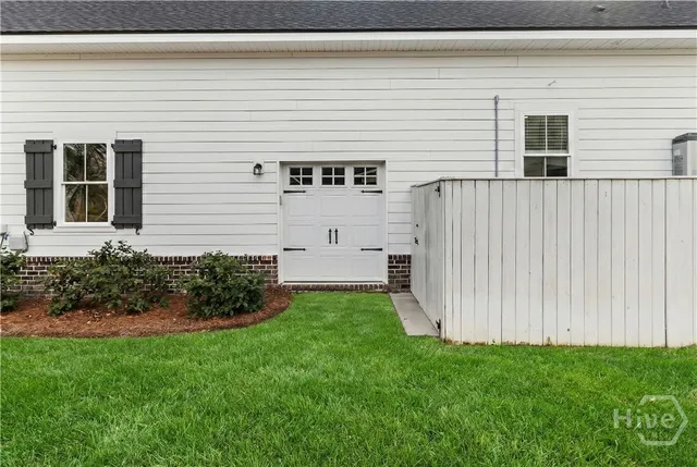 $949,000 | 542 Linkside Lake Drive, Richmond Hill, GA 31324