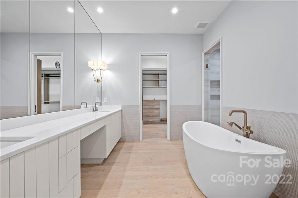 728 Cherokee Road Charlotte, NC 28207 - Photo 2 of 2 Gallery Image 2