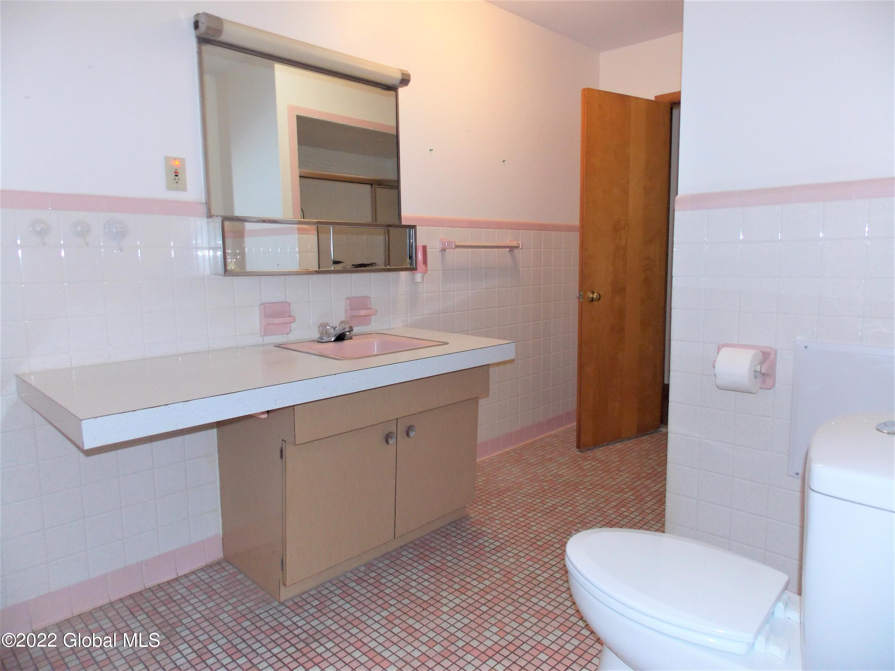 617 Grooms Road Clifton Park, NY 12065 - Photo 11 of 22 DSCN7657