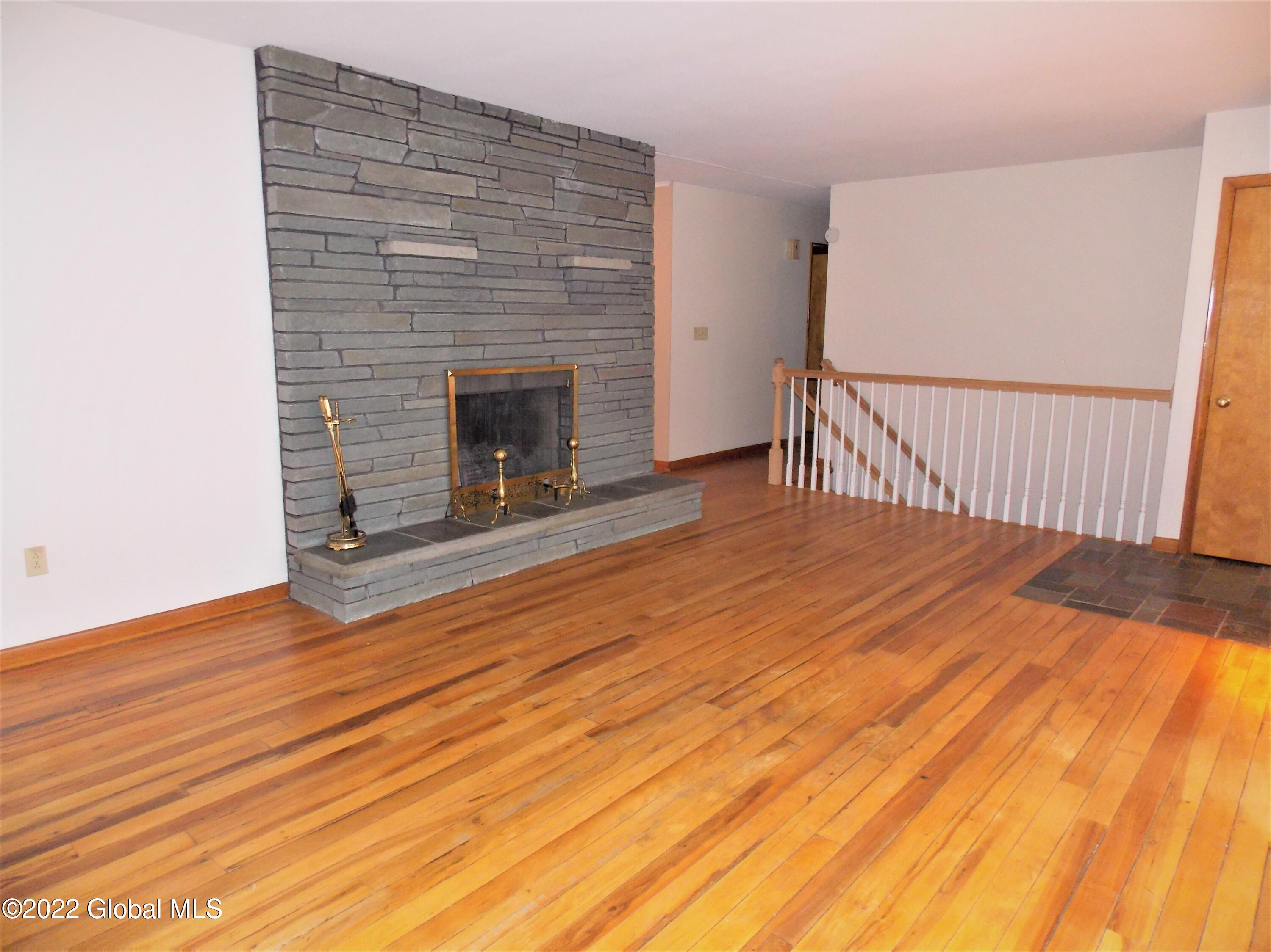 617 Grooms Road Clifton Park, NY 12065 - Photo 7 of 22 DSCN7652