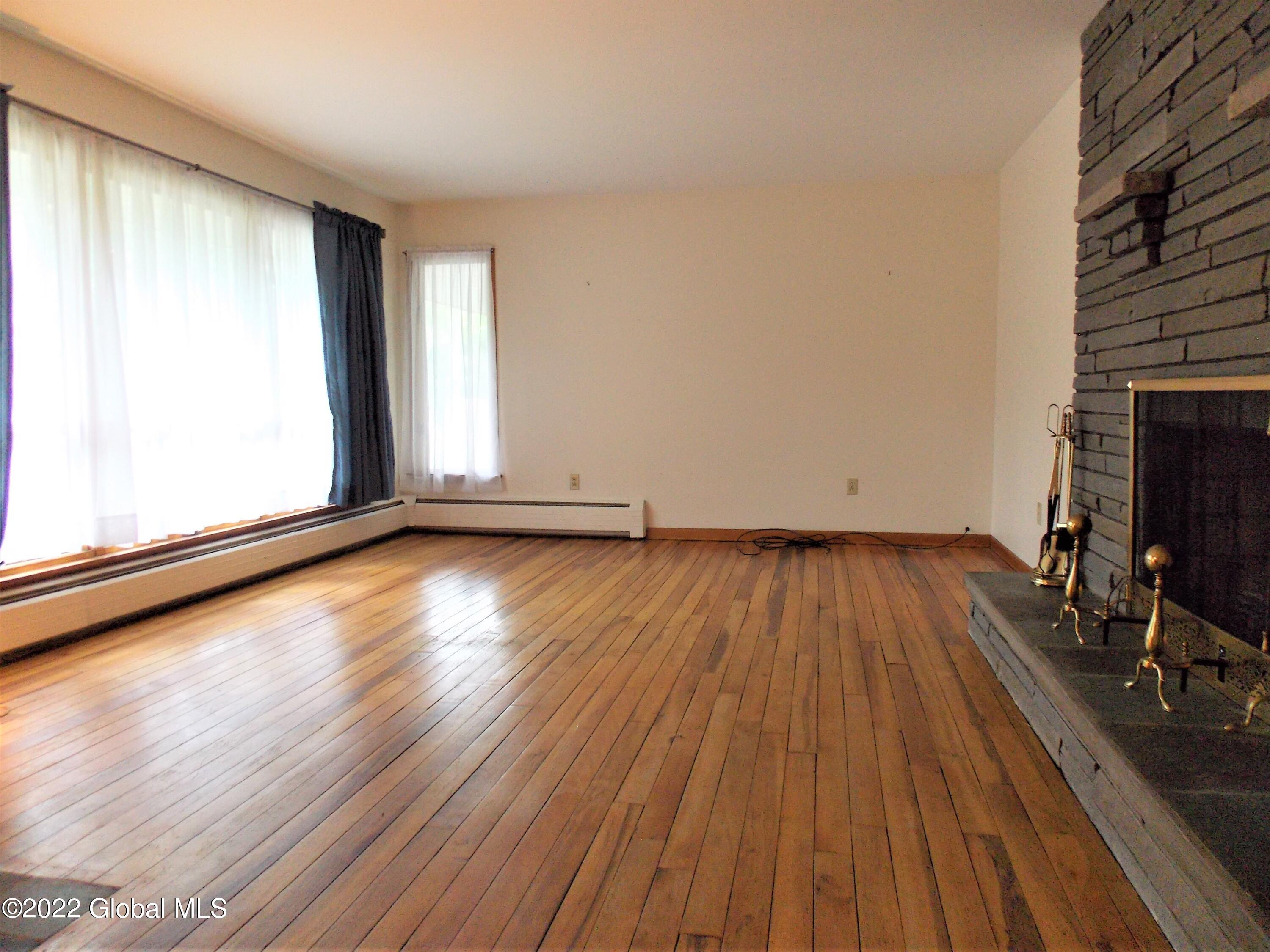 617 Grooms Road Clifton Park, NY 12065 - Photo 9 of 22 DSCN7655