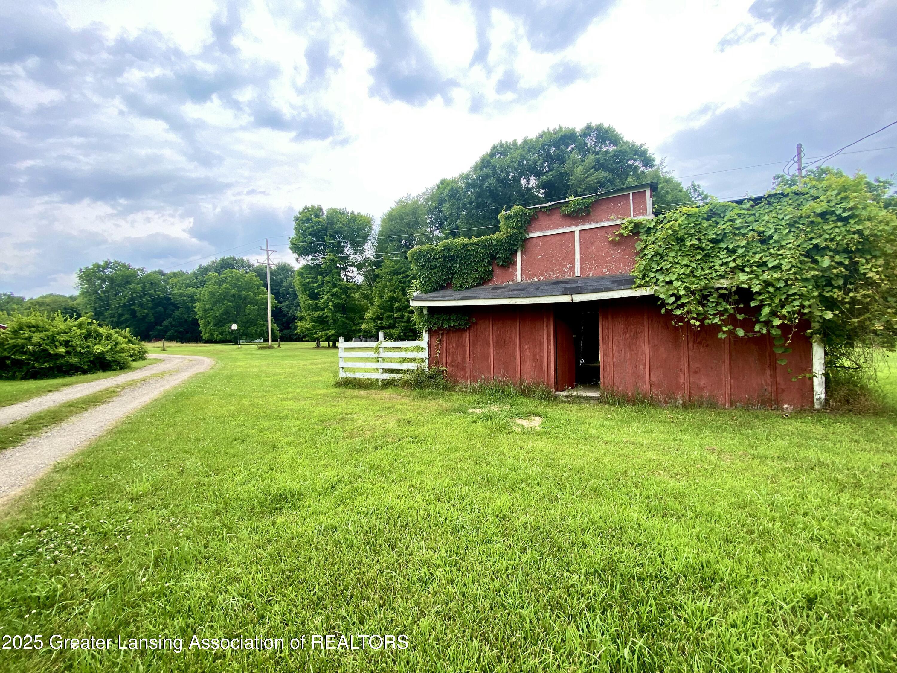 3534 South Perkey Road Charlotte, MI 48813 - Photo 21 of 22 IMG_0118