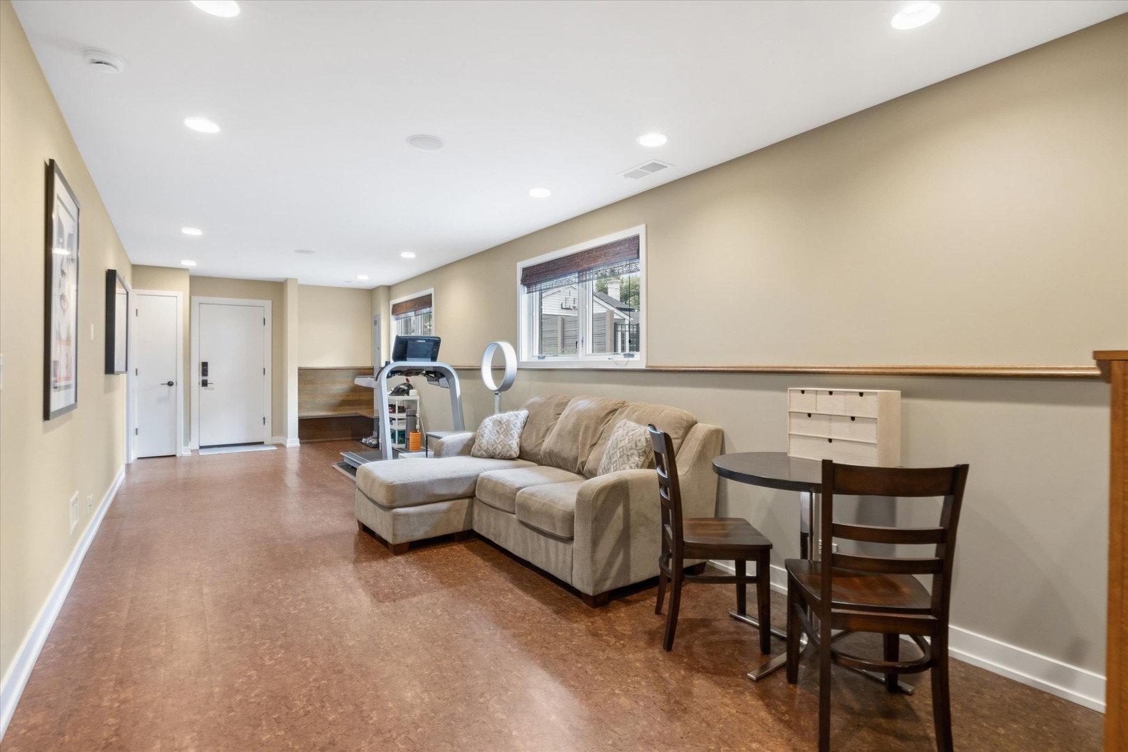 687 Spring Road Elmhurst, IL 60126 - Photo 23 of 31
