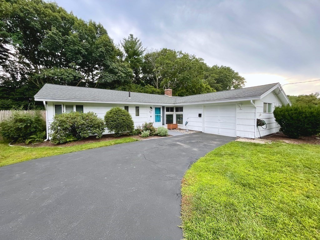52 Griffin Road Framingham, MA 01701 - Photo 2 of 29