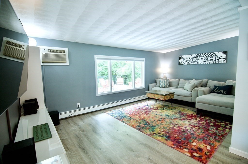 52 Griffin Road Framingham, MA 01701 - Photo 4 of 29