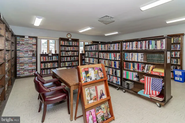 $339,000 | 9 Zapata Court, Toms River, NJ 08757