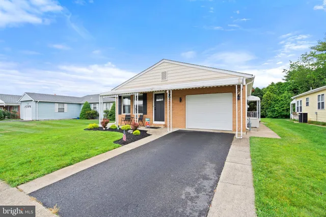 $339,000 | 9 Zapata Court, Toms River, NJ 08757