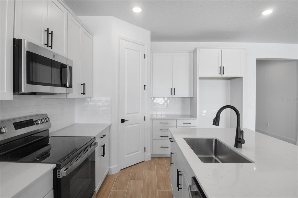 159 Waterstone Loop Tavares, FL 32778 - Photo 6 of 21