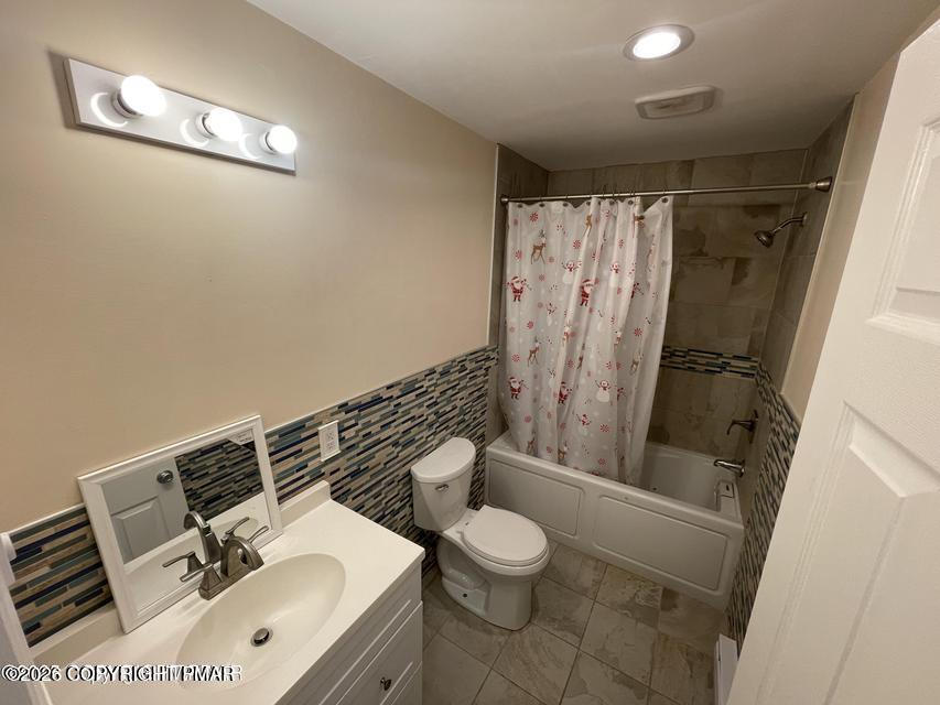 147 Summit Avenue Pocono Summit, PA 18346 - Photo 14 of 15 147 summit 17