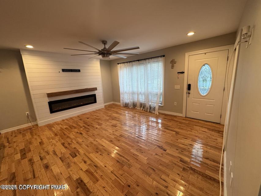 147 Summit Avenue Pocono Summit, PA 18346 - Photo 4 of 15 147 summit 4