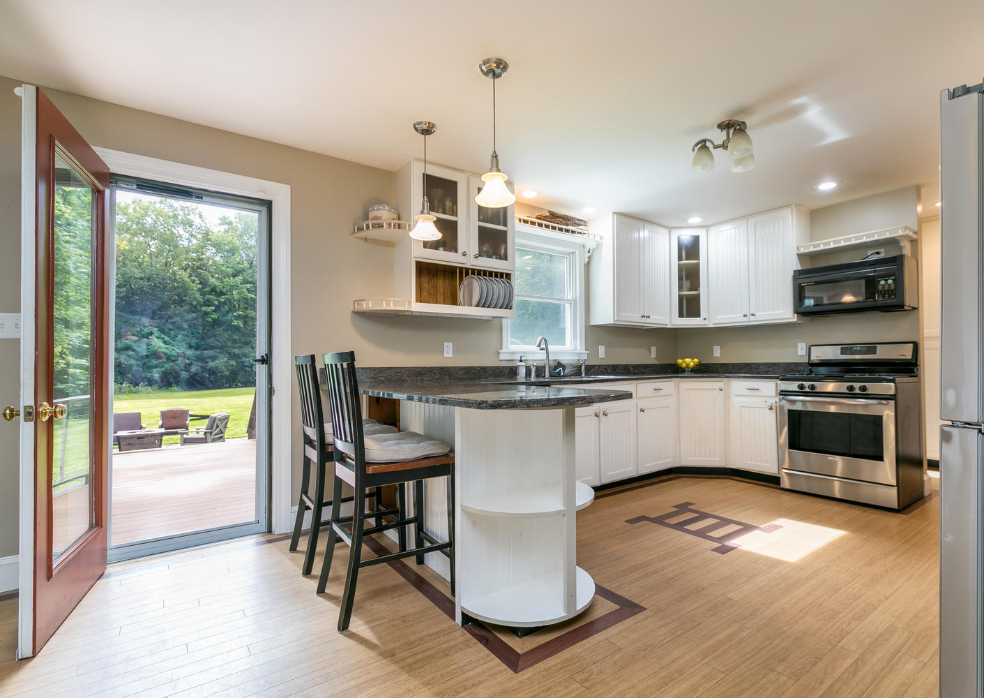 31 Burnham Road Scarborough, ME 04074 - Photo 16 of 49 Kitchen