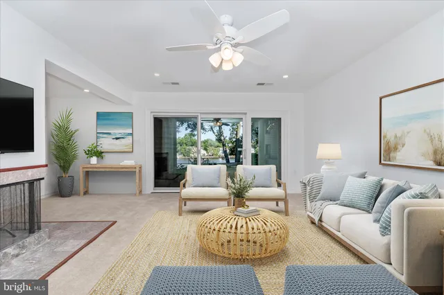 $3,100 | 5 President Point Drive, Unit A1, Annapolis, MD 21403