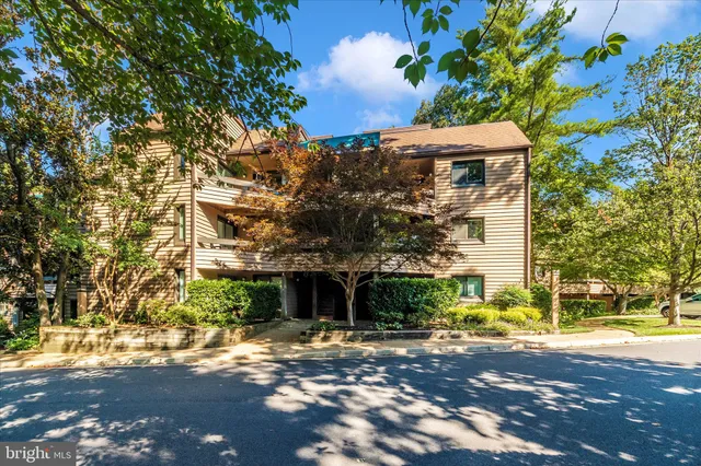 $3,100 | 5 President Point Drive, Unit A1, Annapolis, MD 21403