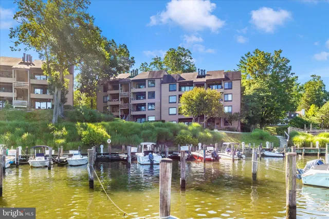 $3,100 | 5 President Point Drive, Unit A1, Annapolis, MD 21403