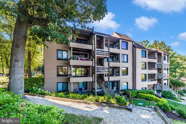 $3,100 | 5 President Point Drive, Unit A1, Annapolis, MD 21403