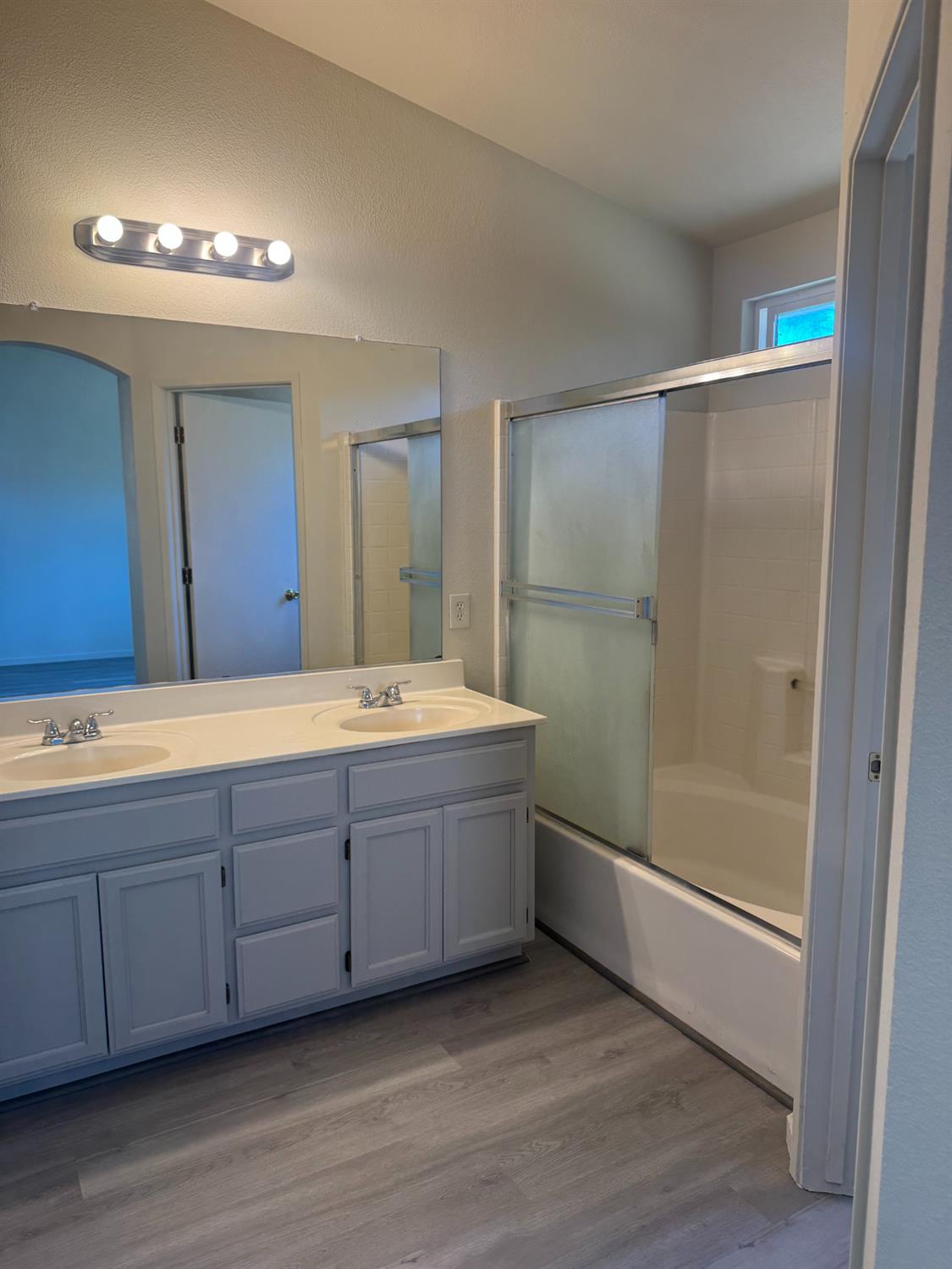 2529 Rushing River Drive Modesto, CA 95351 - Photo 12 of 22