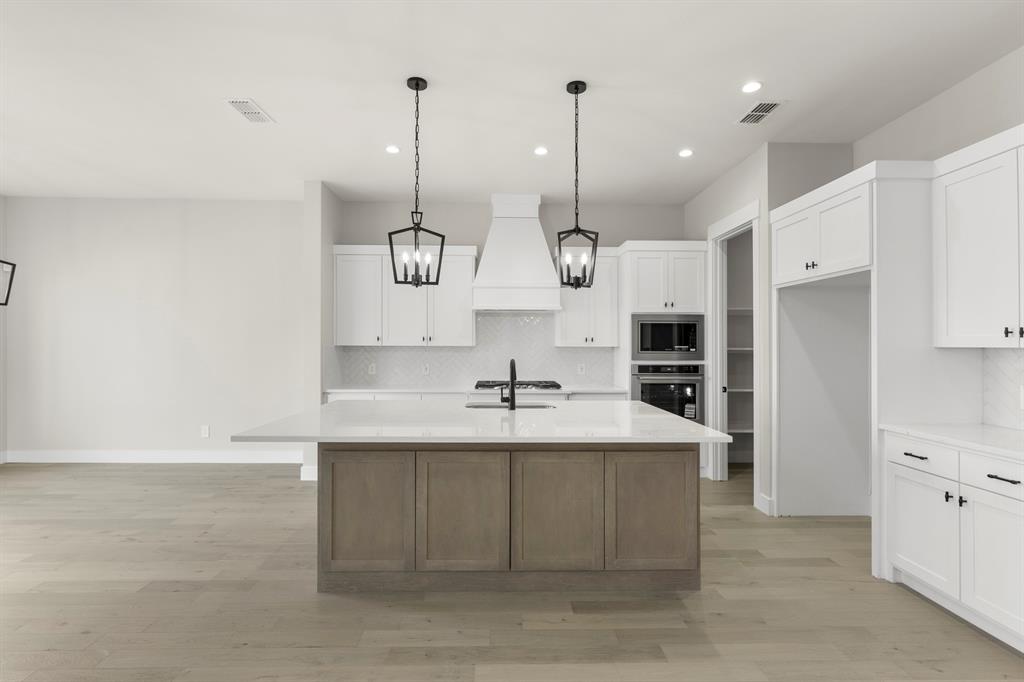1902 Pebble Lane Rockwall, TX 75087 - Photo 10 of 34 11. 1902 Pebble - Kitchen