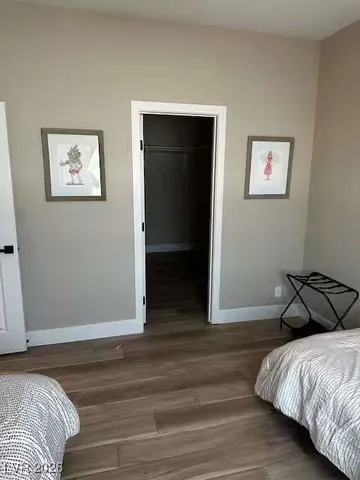 $4,950 | 724 North Naples Street, Henderson, NV 89015