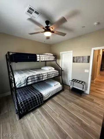 $4,950 | 724 North Naples Street, Henderson, NV 89015