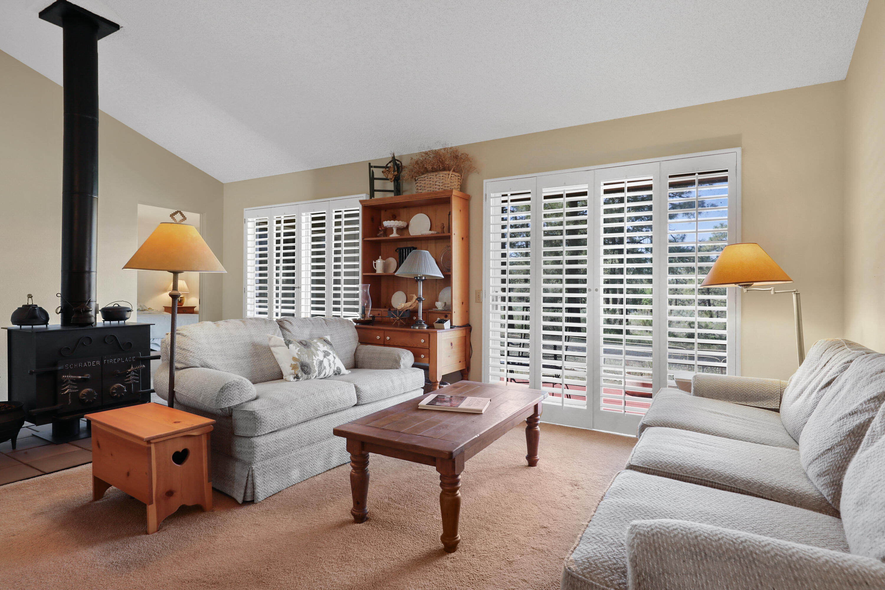 59672 Hop Patch Spring Road Mountain Center, CA 92561 - Photo 6 of 38 a living room with furniture and a lamp