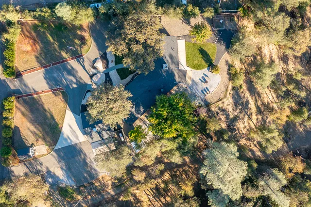 $499,000 | 17063 Hawthorne Avenue, Anderson, CA 96007