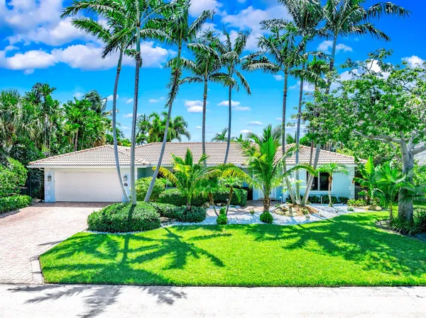 $2,150,000 | 4010 Northeast 25th Avenue, Lighthouse Point, FL 33064