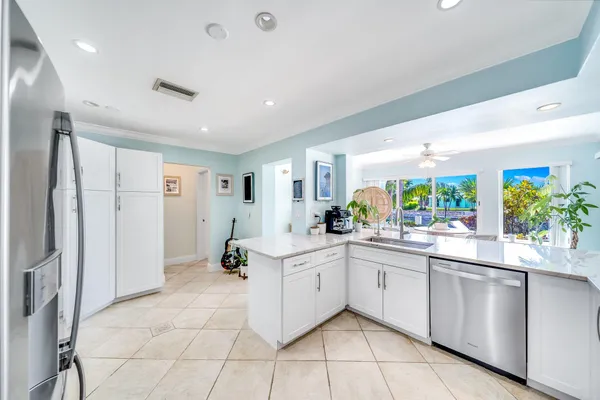 $2,150,000 | 4010 Northeast 25th Avenue, Lighthouse Point, FL 33064