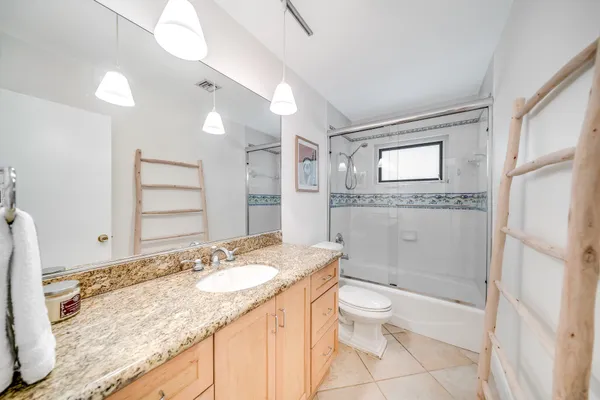 $2,150,000 | 4010 Northeast 25th Avenue, Lighthouse Point, FL 33064