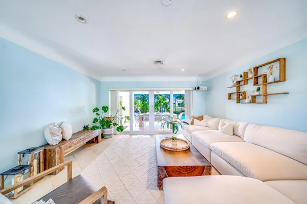 $2,150,000 | 4010 Northeast 25th Avenue, Lighthouse Point, FL 33064