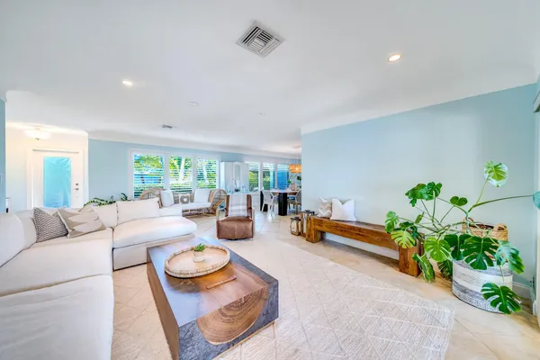 $2,150,000 | 4010 Northeast 25th Avenue, Lighthouse Point, FL 33064