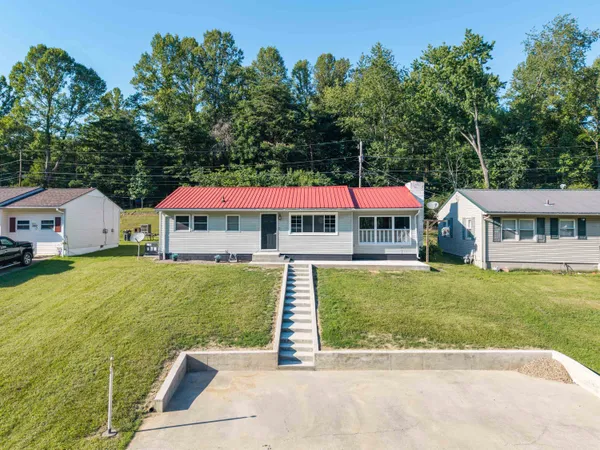 $169,000 | 1701 Beth Ann Drive, Flatwoods, KY 41139