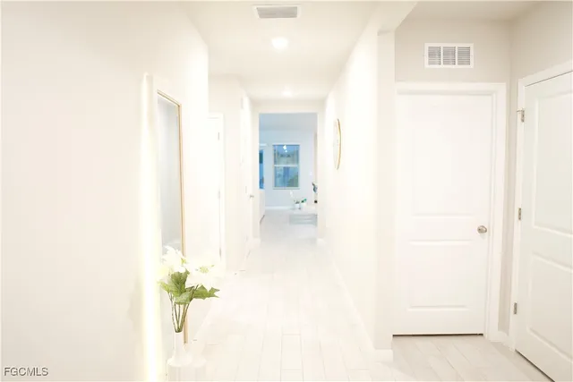 $2,500 | 413 Southeast 4th Street, Cape Coral, FL 33990