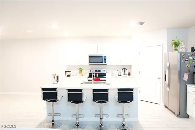 $2,500 | 413 Southeast 4th Street, Cape Coral, FL 33990