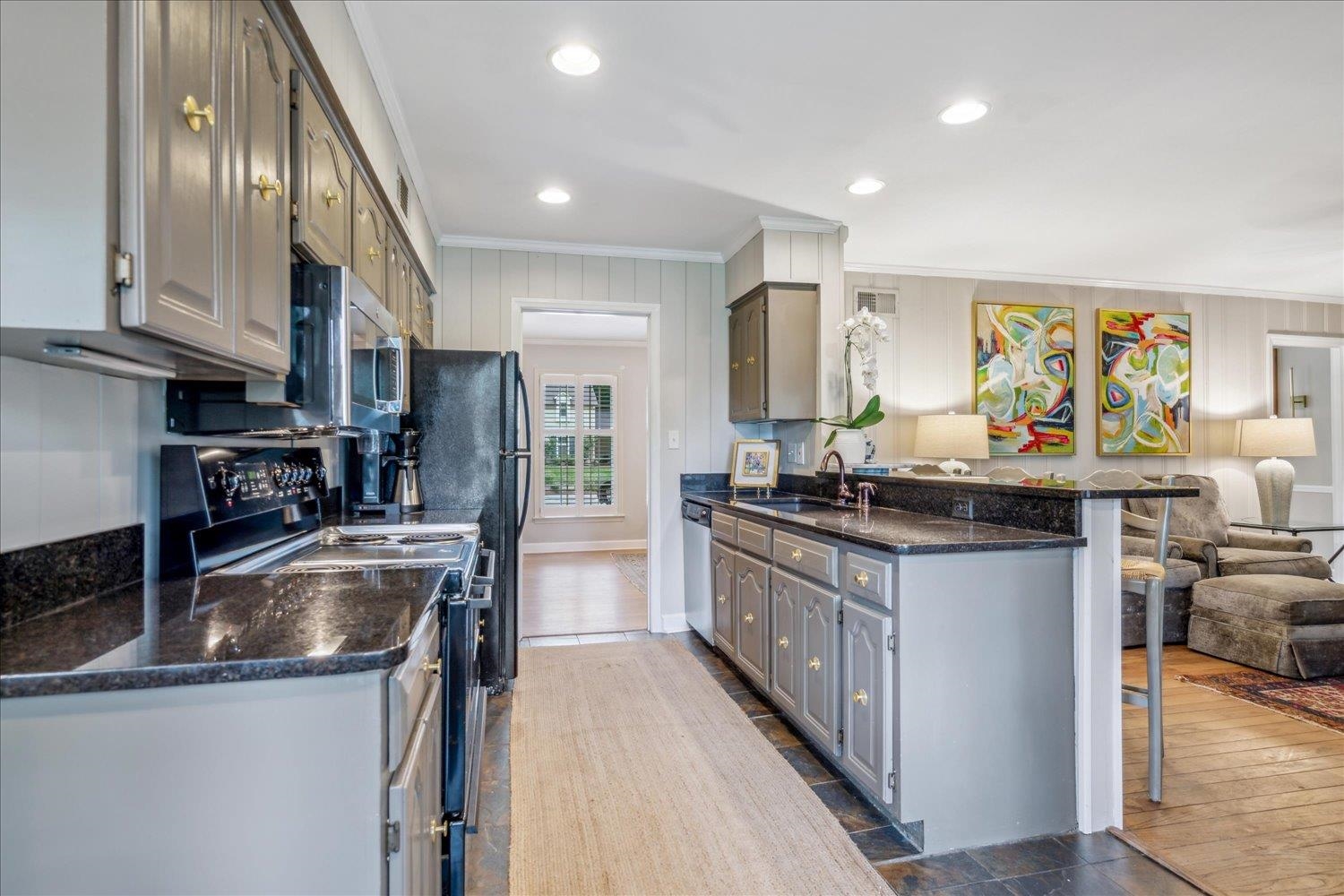 5283 Dee Road Memphis, TN 38117 - Photo 10 of 30