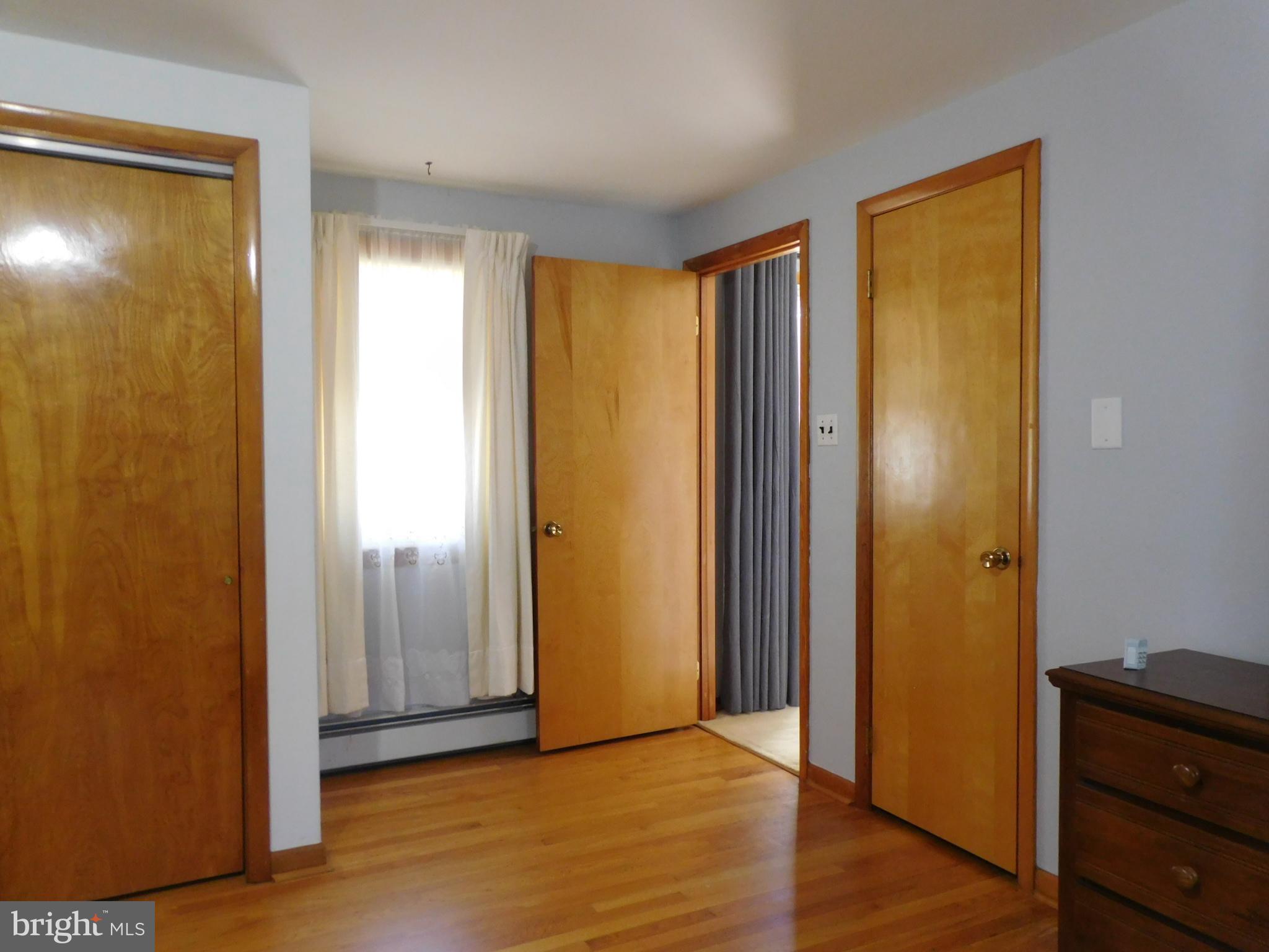 910 Hubbs Street Delran, NJ 08075 - Photo 27 of 33 Master bedroom