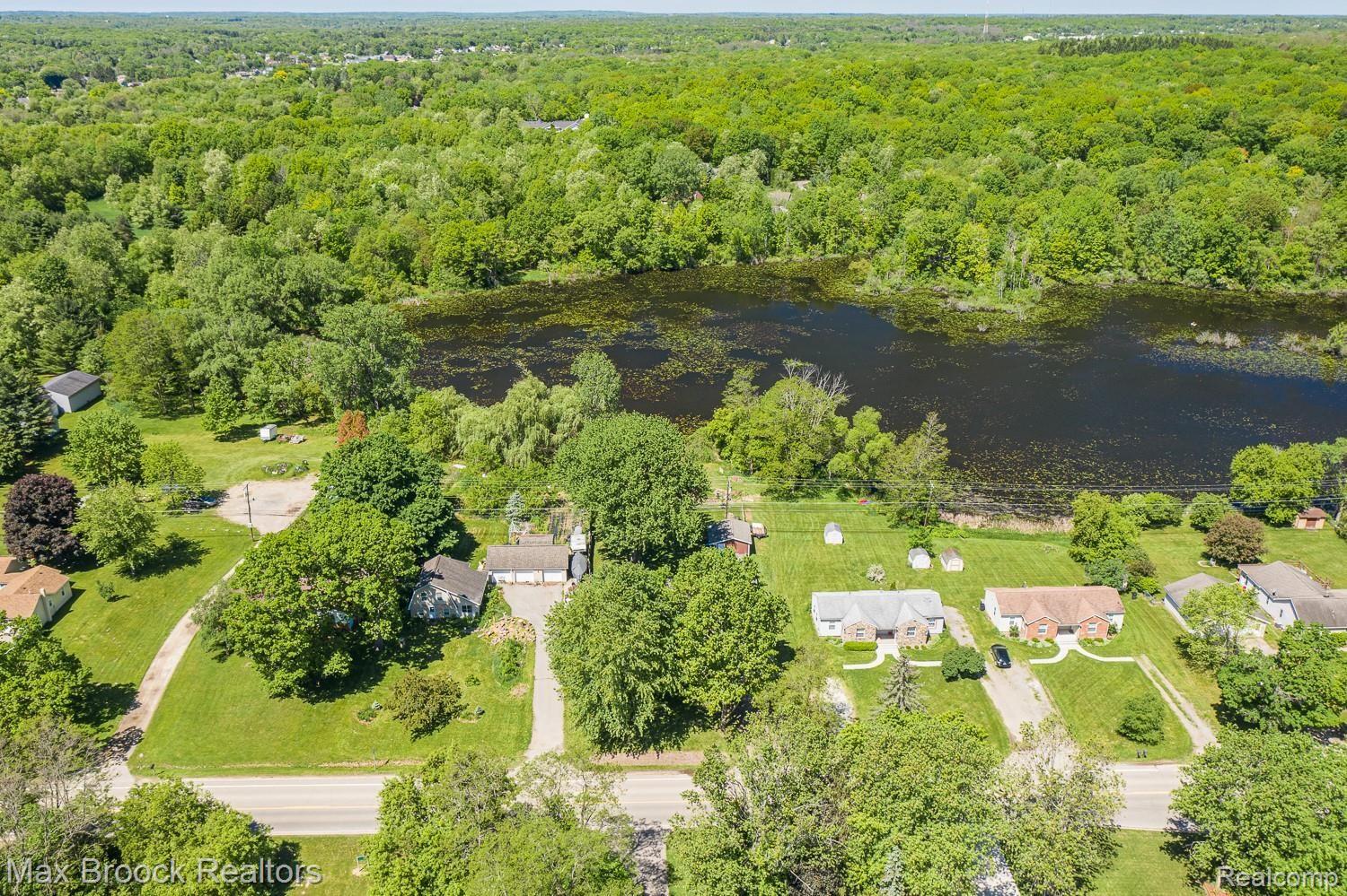 8879 Bridge Lake Road Clarkston, MI 48348 - Photo 32 of 40 8879 Bridge Lake (1 of 42).jpg