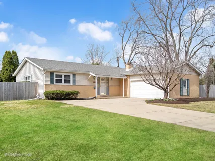 $385,000 | 7102 Beechnut Lane, Darien, IL 60561
